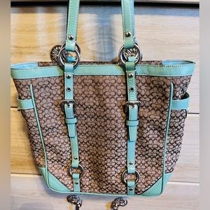 Coach tote with mint lining
